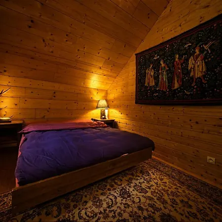 Le Domaine Du Cerf Isolé Pleine Nature 7 à 10 Pers Chalet *